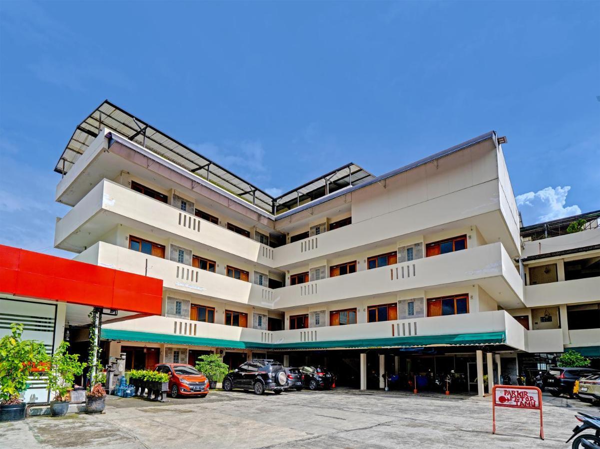Oyo 1699 Verona Residence Bandung Exterior foto