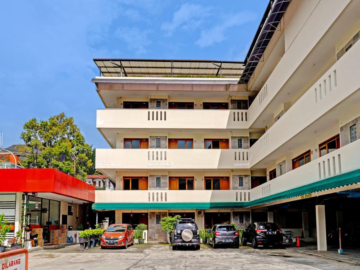 Oyo 1699 Verona Residence Bandung Exterior foto