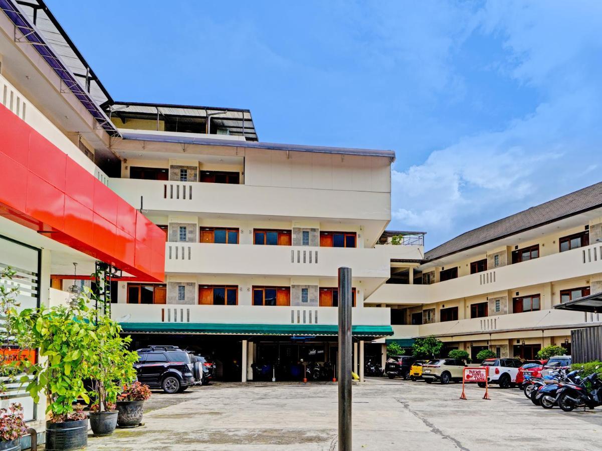 Oyo 1699 Verona Residence Bandung Exterior foto